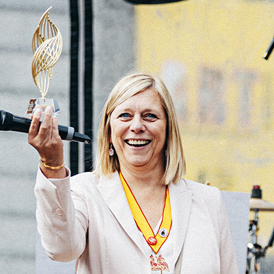 &Eacute;liane Tillieux est la premi&egrave;re femme &agrave; pr&eacute;sider la Chambre des repr&eacute;sentants en Belgique (2020&ndash;2024)